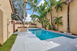 Picture of 1085 NE 204Th Ter, Miami, FL 33179