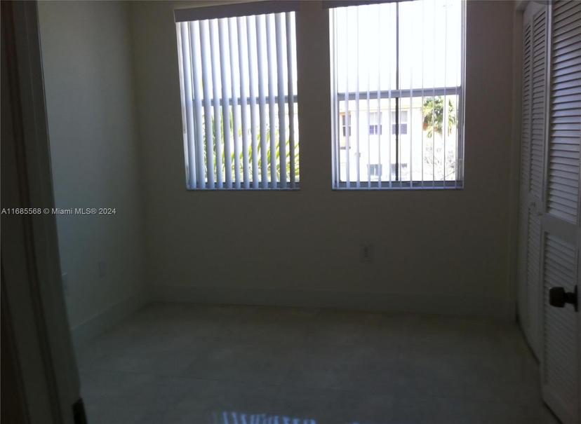 Picture of 9203 Fontainebleau Blvd # 108, Miami FL 33172