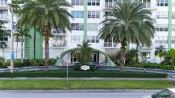 Picture of 2100 Sans Souci Blvd # A1208, North Miami, FL 33181