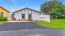 Picture of 4213 SW 137Th Ct, Miami, FL 33175