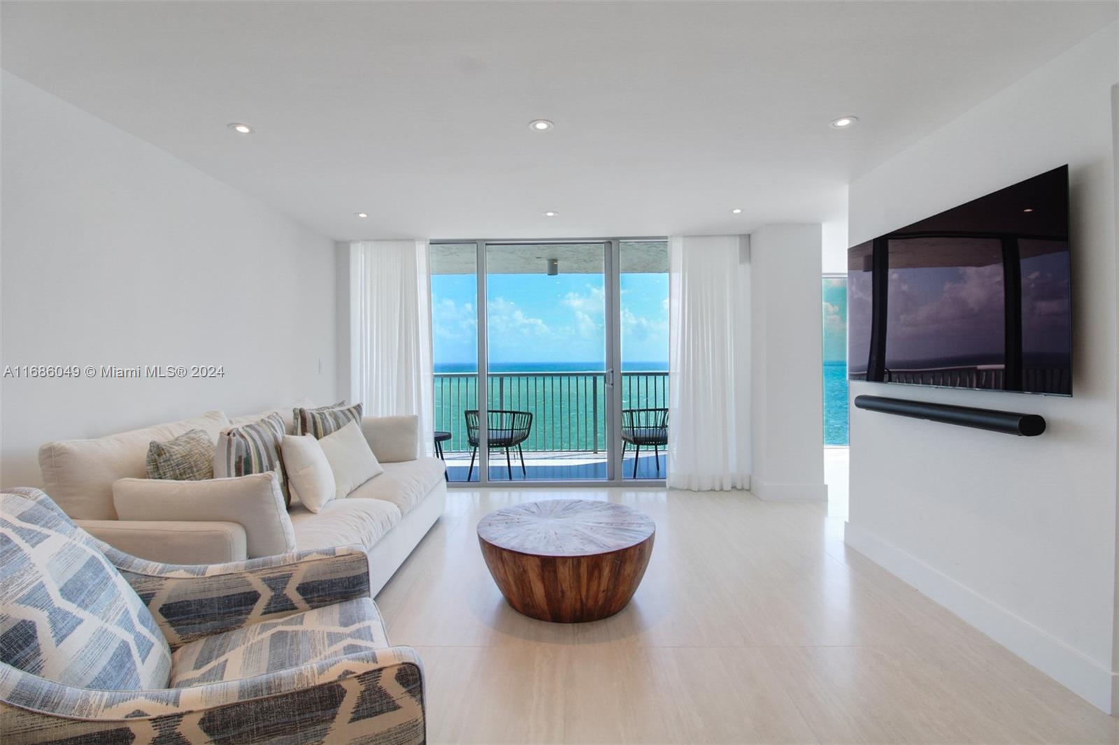 Picture of 2655 Collins Ave, Miami Beach, FL 33140