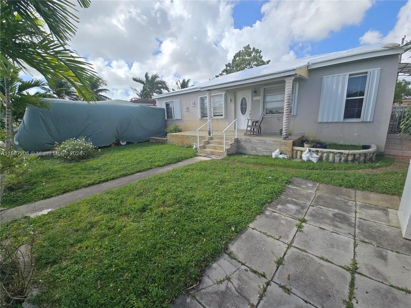 Picture of 3420 E Palm Ct, Hialeah FL 33013