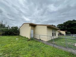 Picture of 3793 NW 213Th Ter, Miami Gardens, FL 33055