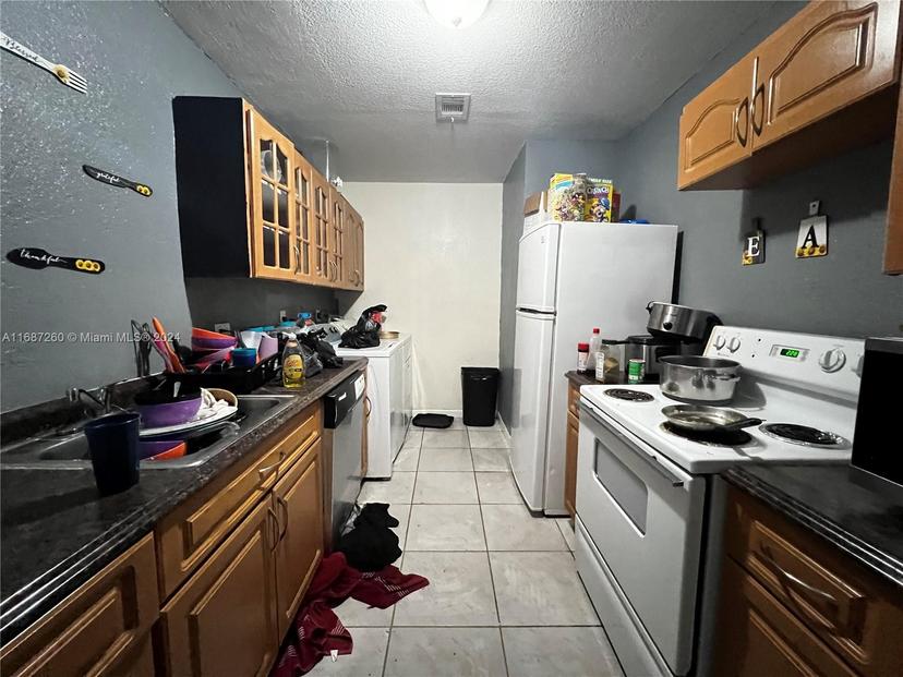 Picture of 3793 NW 213Th Ter, Miami Gardens FL 33055