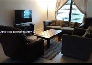 Picture of 815 NE 178Th Ter, Miami FL 33162