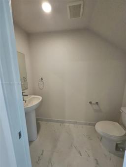 Picture of 1805 Sans Souci Blvd # 527, North Miami, FL 33181