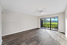 Picture of 294 Fairway Cir # 74, Weston, FL 33326