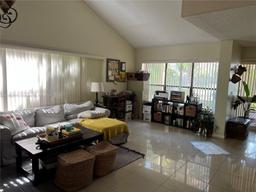 Picture of 15039 SW 89Th Terr Rd, Miami, FL 33196