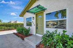 Picture of 834 Kaye St, West Palm Beach, FL 33405