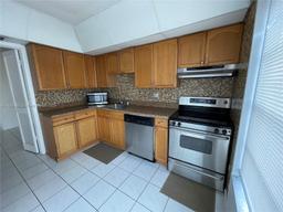 Picture of 4174 Inverrary Drive # 915, Lauderhill, FL 33319