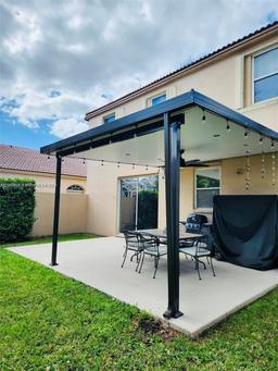 Picture of 637 NW 157Th Ln, Pembroke Pines, FL 33028