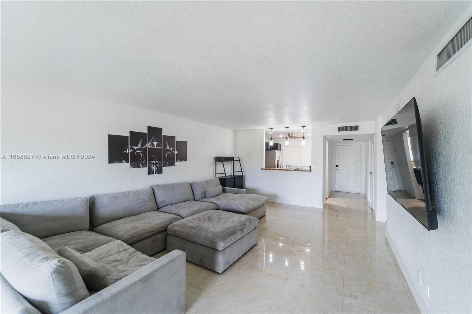 Picture of 6300 S Falls Cir Dr # 303, Lauderhill, FL 33319