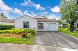 Picture of 20780 NW 1St St, Pembroke Pines, FL 33029