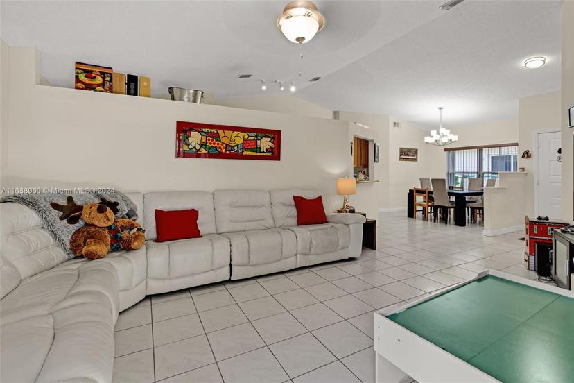 Picture of 20780 NW 1St St, Pembroke Pines FL 33029