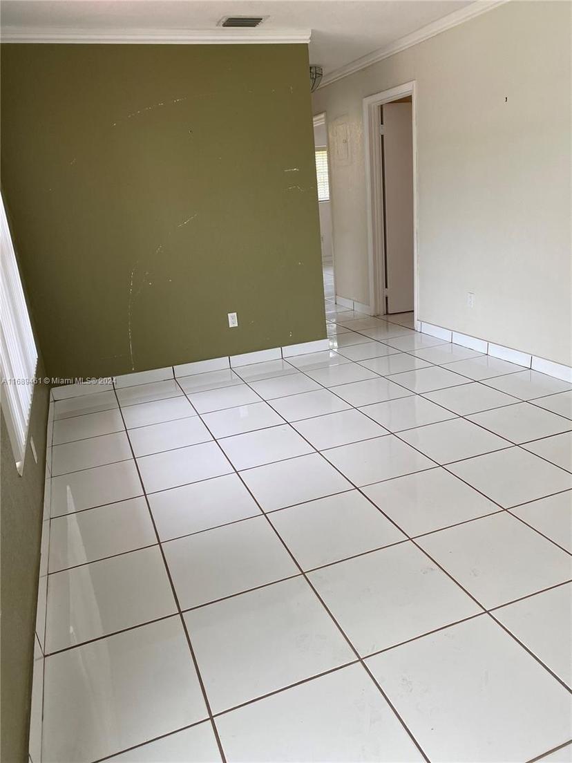 Picture of 4480 NW 201St Ter, Miami Gardens FL 33055