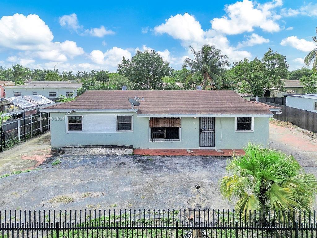 Picture of 4480 NW 201St St, Miami Gardens, FL 33055