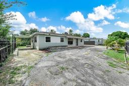 Picture of 4480 NW 201St St, Miami Gardens, FL 33055