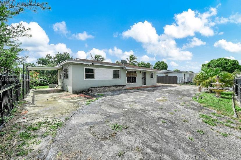 Picture of 4480 NW 201St St, Miami Gardens FL 33055