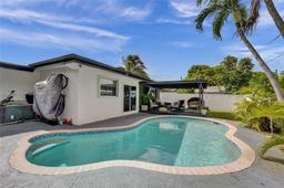 Picture of 8861 NW 15Th St, Pembroke Pines, FL 33024