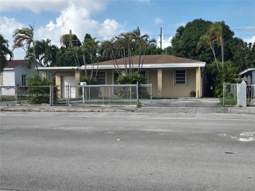 Picture of 961 E 32Nd St, Hialeah FL 33013