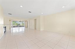 Picture of 6607 NW 73Rd St, Tamarac, FL 33321