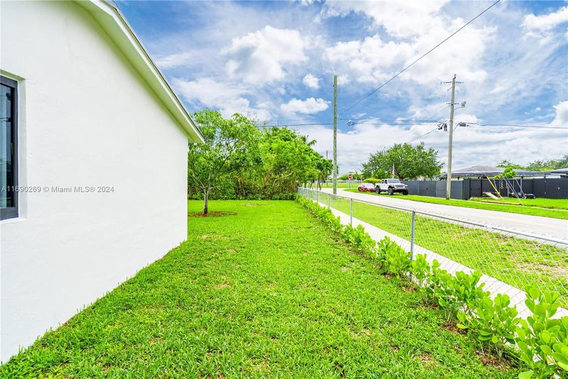 Picture of 13941 Van Buren St, Miami FL 33176