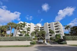 Picture of 4201 N Ocean Dr # 304, Hollywood, FL 33019