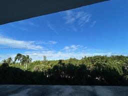 Picture of 155 Ocean Lane Dr # 312, Key Biscayne, FL 33149