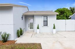 Picture of 19372 SW 119Th Ct, Miami, FL 33177