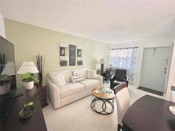 Picture of 2145 Pierce St # 231, Hollywood, FL 33020