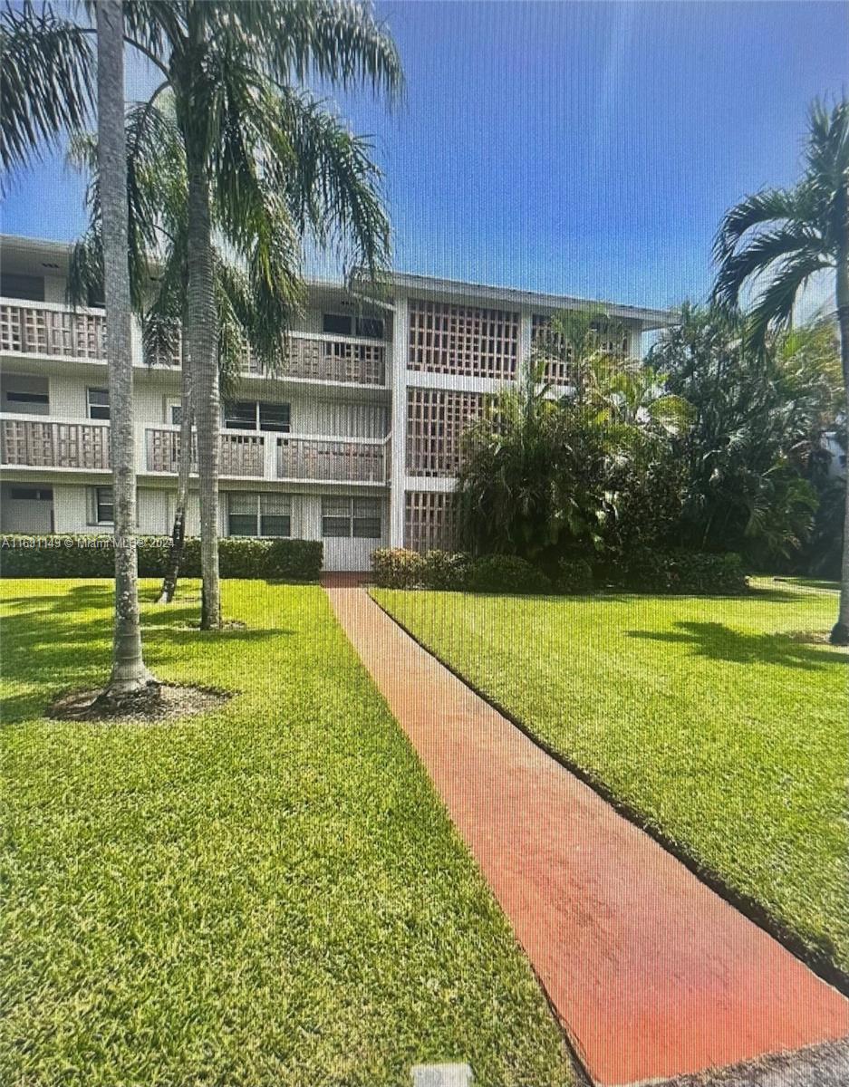 Picture of 20 SE 13Th St # B4, Boca Raton, FL 33432