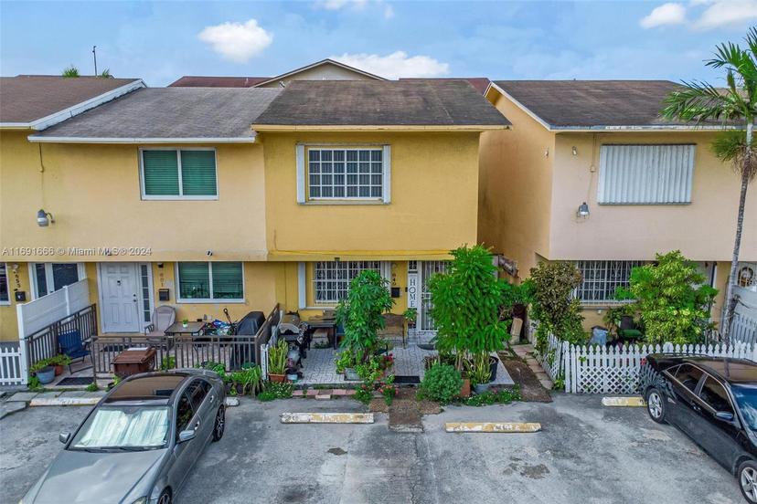 Picture of 649 W 68Th St # 649, Hialeah FL 33014