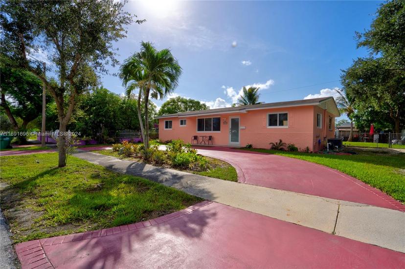 Picture of 10610 SW 203Rd Ter, Cutler Bay FL 33189