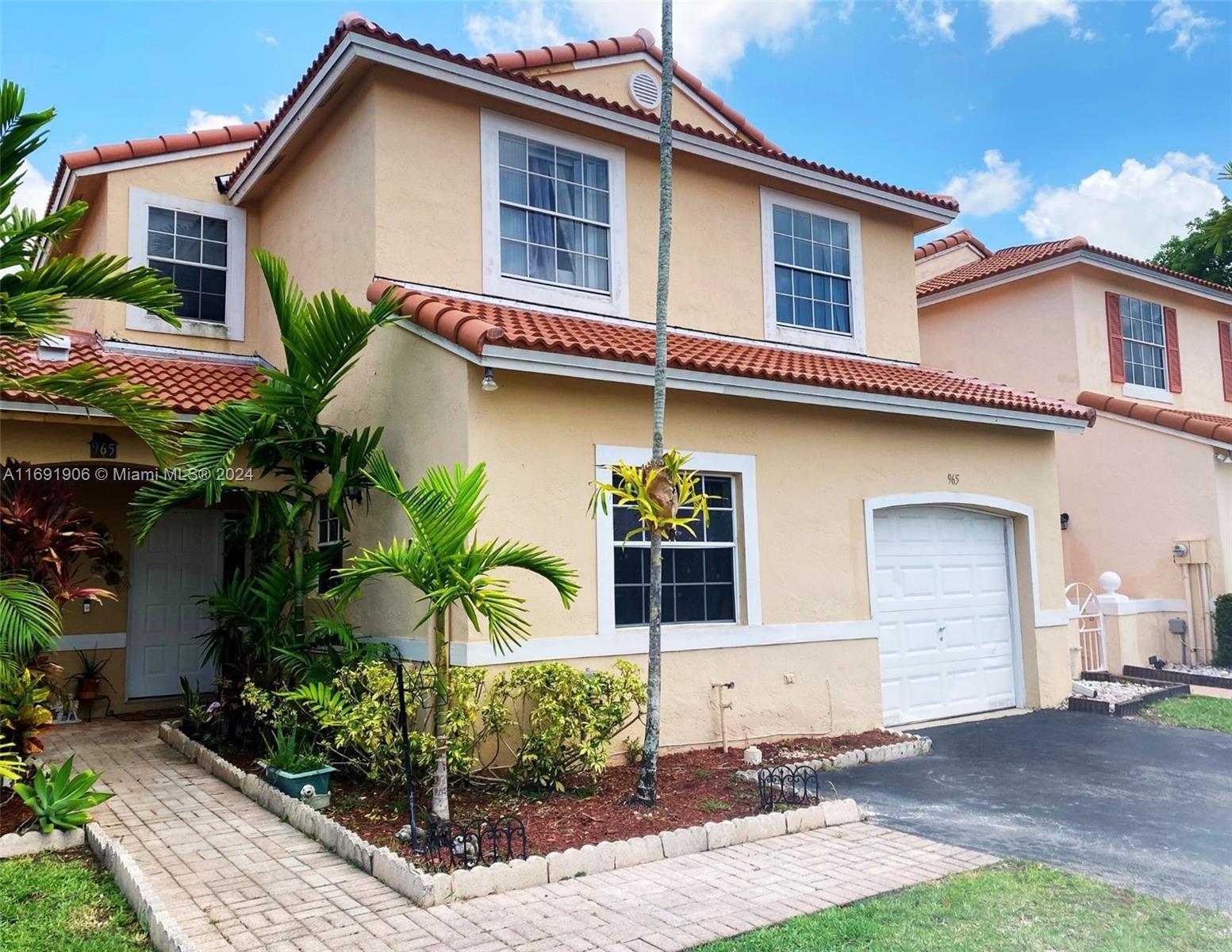 Picture of 965 SW 180Th Ter, Pembroke Pines, FL 33029