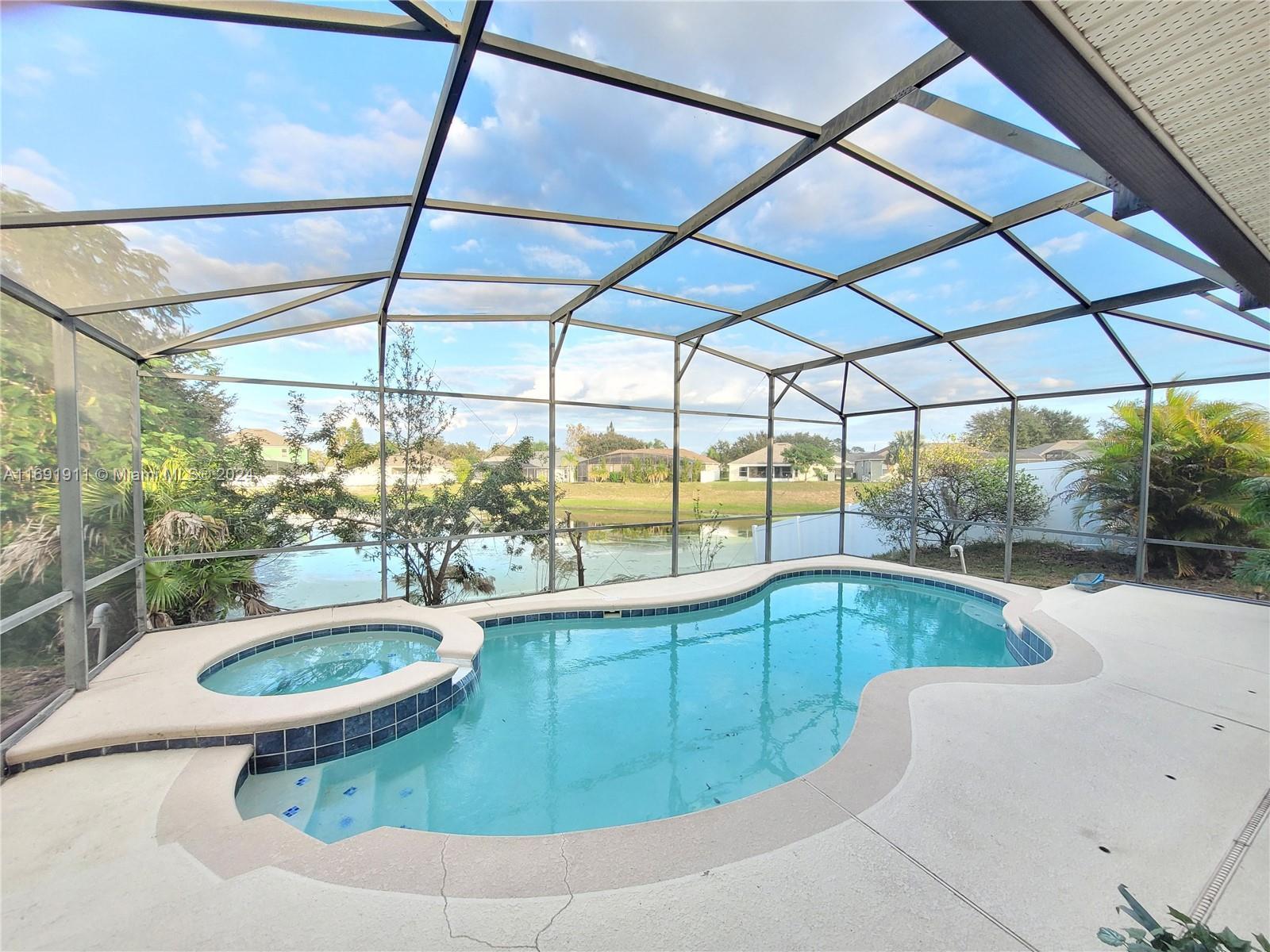 Picture of 176 Blue Heron Court, Davenport, FL 33837