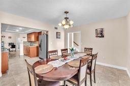 Picture of 933 W 80Th Pl # 933, Hialeah, FL 33014