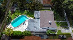 Picture of 365 De Leon Dr, Miami Springs, FL 33166