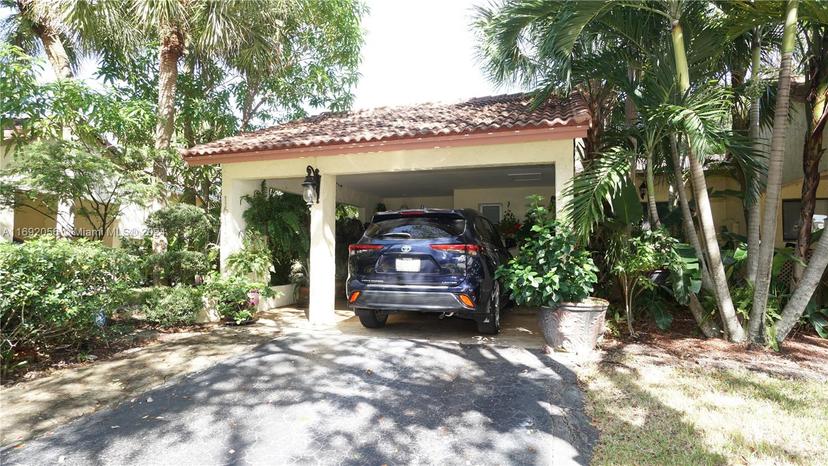 Picture of 16145 Laurel Dr # 31, Weston FL 33326