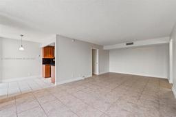 Picture of 18181 NE 31St Ct # 405, Aventura, FL 33160