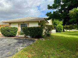 Picture of 11001 NW 44Th St # East, Coral Springs, FL 33065