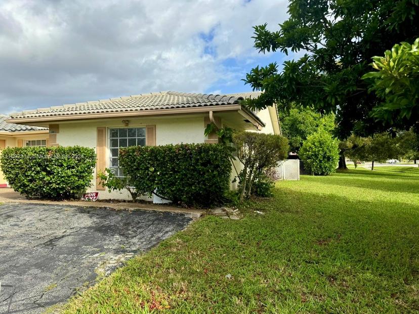 Picture of 11001 NW 44Th St # East, Coral Springs FL 33065