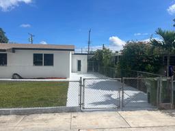 Picture of 4787 E 8Th Ct, Hialeah, FL 33013