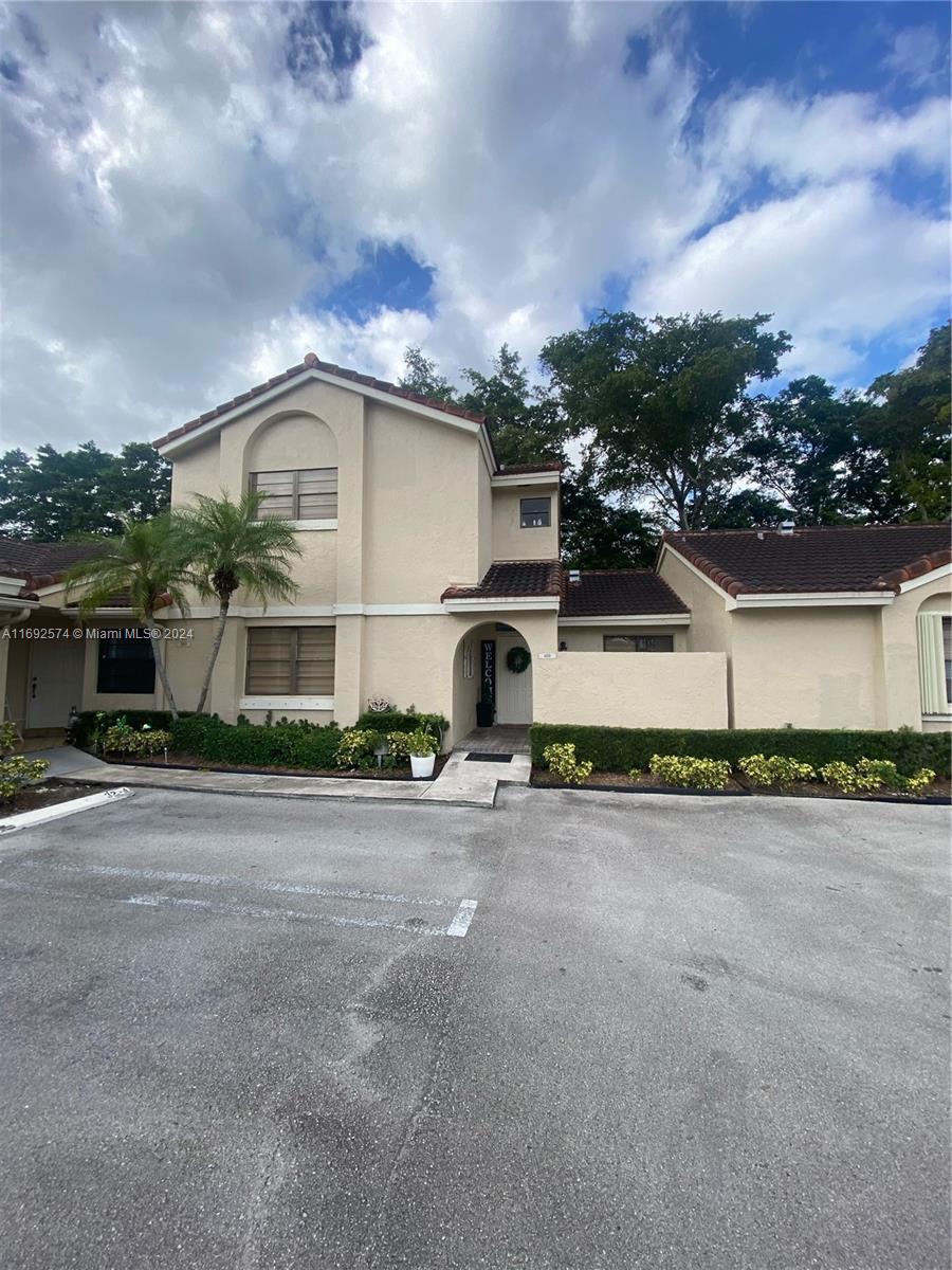 Picture of 6111 NW 171St St, Hialeah, FL 33015