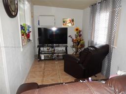 Picture of 274 E 49Th St, Hialeah, FL 33013