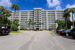 Picture of 4015 W Palm Aire Dr # 902, Pompano Beach, FL 33069