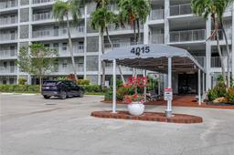 Picture of 4015 W Palm Aire Dr # 902, Pompano Beach, FL 33069