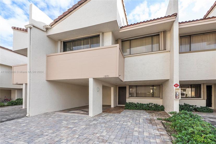 Picture of 1601 Cypress Pointe Dr # 1601, Coral Springs FL 33071