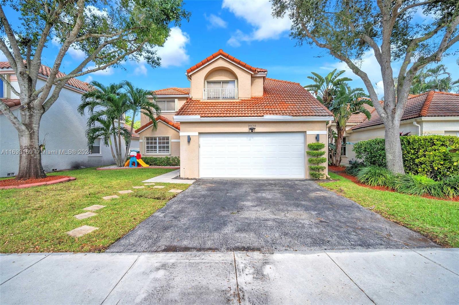 Picture of 2920 Oak Park Cir, Davie, FL 33328