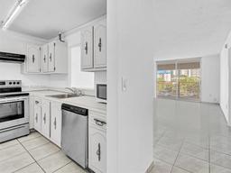 Picture of 3849 NE 169Th St # 405, North Miami Beach, FL 33160