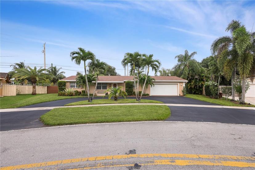 Picture of 4900 SW 88Th Ter, Cooper City FL 33328